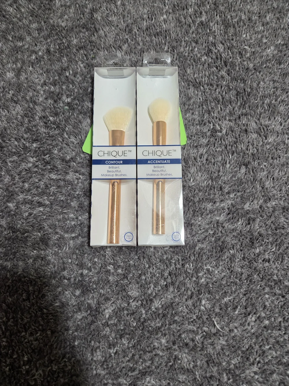 Chique Rose Gold Contour & Accentuate Brush Duo - White Bristles